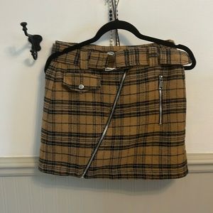 Warm plaid mini skirt
